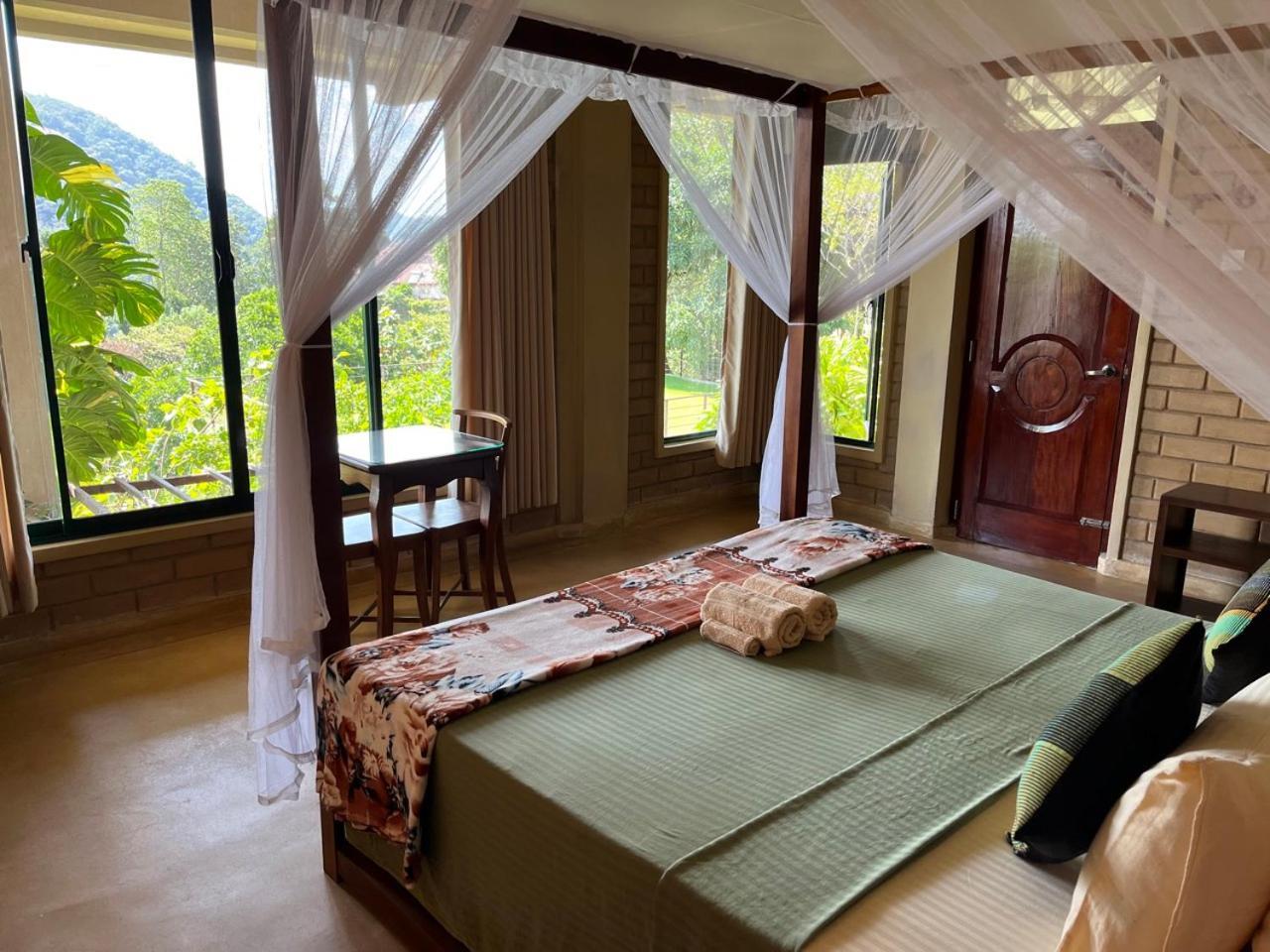Vila Sanatha Suwaya Kandy Exteriér fotografie